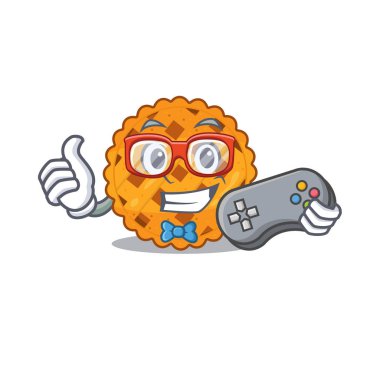 Balkabağı turtası maskotun içinde izole edilmiş.