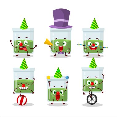 Çeşitli sirk gösterileri ile yeşil iksir çizgi film karakteri