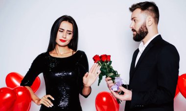 Genç kız için gül buket hediye adam sakal