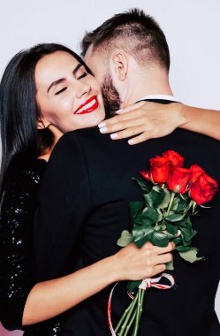 Genç kız için gül buket hediye adam sakal