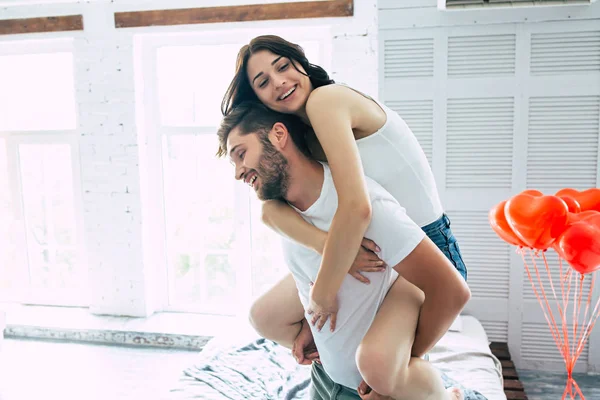 Young Couple Spending Merry Time Together — Stock Photo, Image