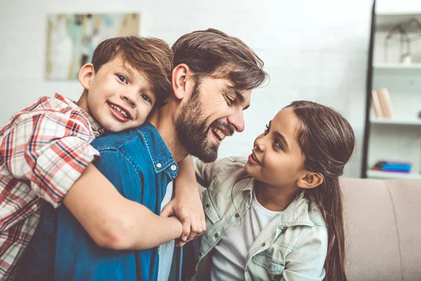 Young Father Spending Time Children Home — Stock Photo, Image