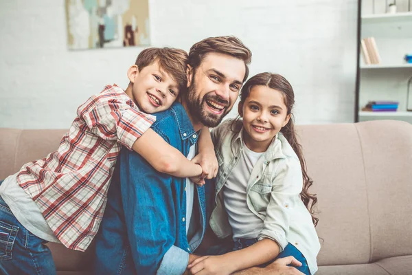 Young Father Spending Time Children Home — Stock Photo, Image