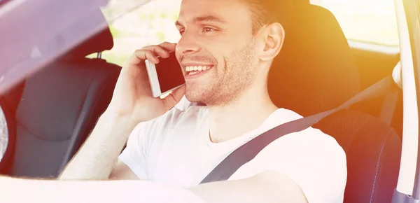 Handsome Male Driver Talking Smartphone While Driving Car — Stock Photo, Image