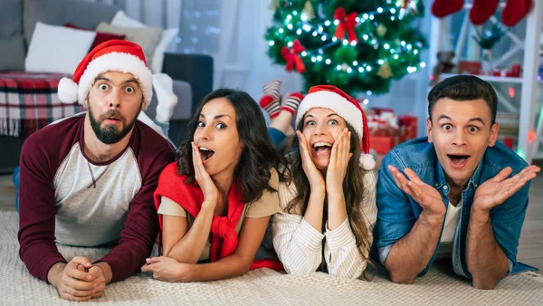 Funny Excited Beautiful Group Friends Lying Floor Posing Camera While — Stock Photo, Image