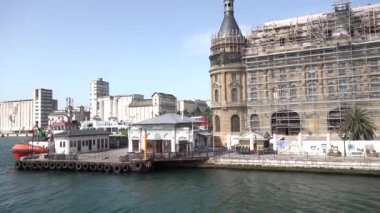 Kadıköy, istanbul - Mayıs 2018: Haydarpaşa, Istanbul'da yenileme altında tarihi Tren İstasyonu