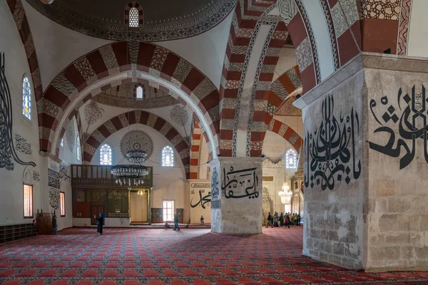 Edirne, Türkiye - Mayıs 2018: Edirne eski cami iç ayrıntılar. Eski camiidir erken bir 15. yüzyıl Osmanlı Camii