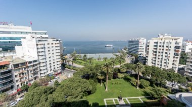 İzmir, Türkiye - Nisan 2018: Konak, Alsancak izmir Cumhuriyet Meydanı'nın hava vew