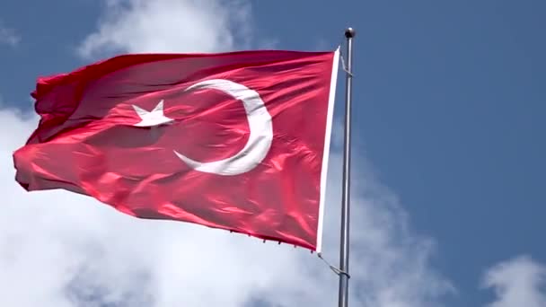 Turkey Flag Waving Slow Motion Blue Sky Background — Stock Video