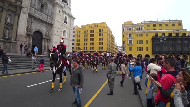 Lima Peru September 2017 Soldater Häst Som Spelar Musik Militärparad — Stockvideo