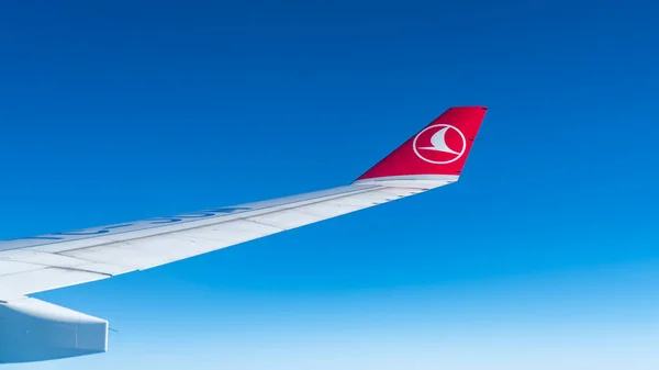 Istanbul Turkey July 2018 Turkish Airlines Airplane Wing Sky — Stock Photo, Image