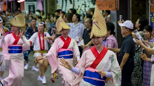 Tokio Japón Agosto 2018 Artistas Japoneses Bailan Danza Tradicional Awaodori — Foto de Stock