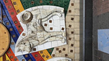 Tokyo, Japonya - Ağustos 2018: Hachiko köpek Hachiko Crossing Shibuya İstasyonu Tokyo, Japonya, duvar duvar resmi