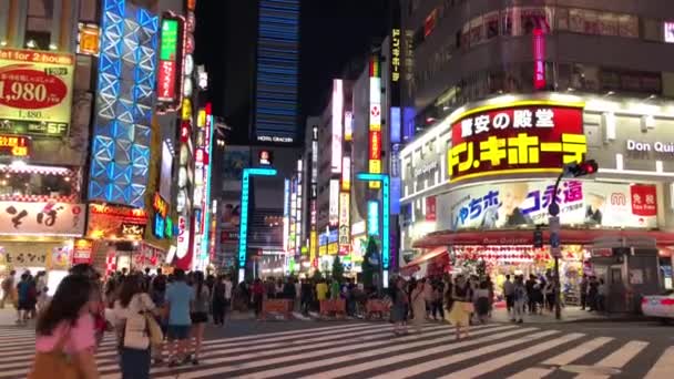 Tóquio Japão Agosto 2018 Pessoas Andando Ruas Movimentadas Distrito Kabukicho — Vídeo de Stock