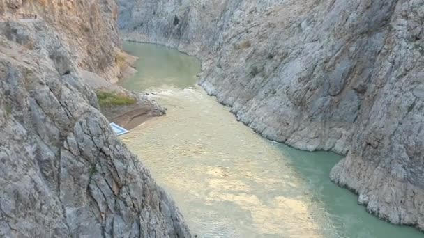 Fluss Euphrat Fließt Durch Dunkle Schlucht Von Kemaliye Der Türkei — Stockvideo