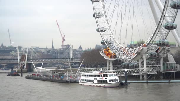 Londres Reino Unido Enero 2019 Barcos Río Támesis Centro Londres — Vídeo de stock