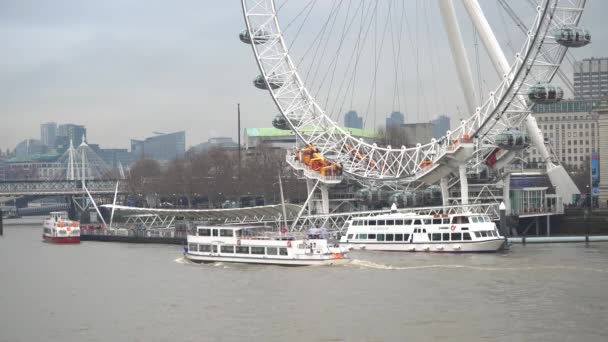 Londres Reino Unido Enero 2019 Barcos Río Támesis Centro Londres — Vídeo de stock