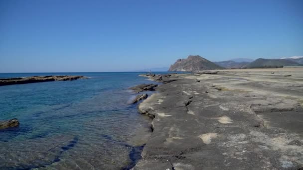 Antalya Turecko Březen 2019 Přírodní Skalní Útvary Pláži Koru Lidmi — Stock video