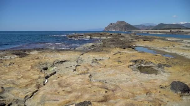 Antalya Türkiye Mart 2019 Akdeniz Koru Sahilindeki Doğal Kaya Oluşumları — Stok video