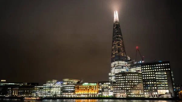 The Shard nocą, Londyn, Wielka Brytania — Zdjęcie stockowe