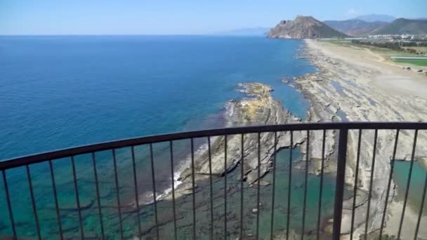 Antalya Turchia Marzo 2019 Formazioni Rocciose Naturali Sulla Spiaggia Koru — Video Stock