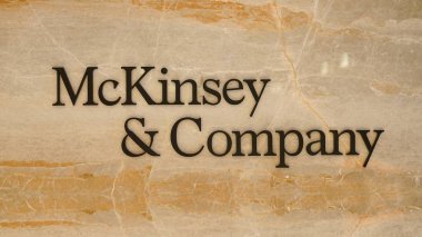 McKinsey ve Company logosu, Istanbul Ofisi girişinde