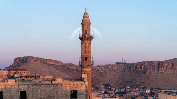 Mardin Turki Januari 2020 Masjid Sehidiye Dan Menara Dengan Bulan Stok Foto
