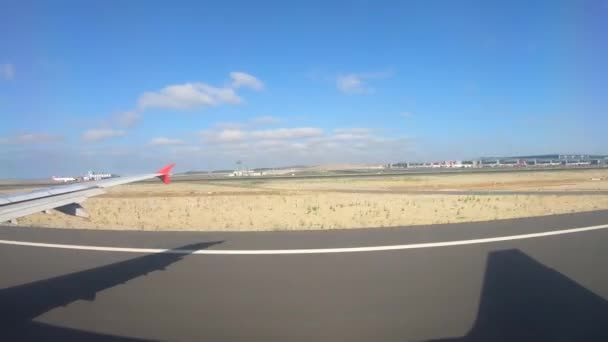 Κωνσταντινούπολη Τουρκία Μάρτιος 2020 Αεροπλάνο Της Turkish Airlines Thy Απογειώνεται — Αρχείο Βίντεο
