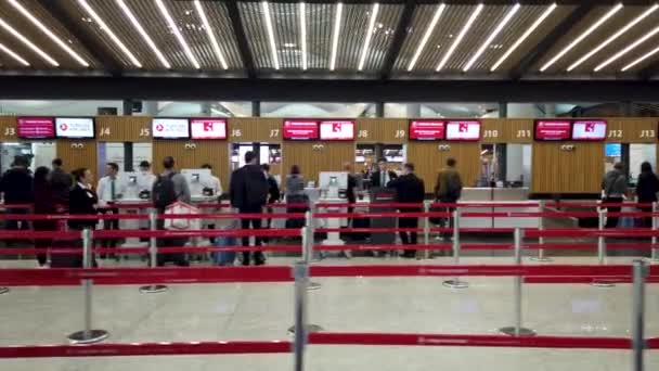 Istanbul Turkey February 2020 Passengers Lined Turkish Airlines Counters Check — Stock Video