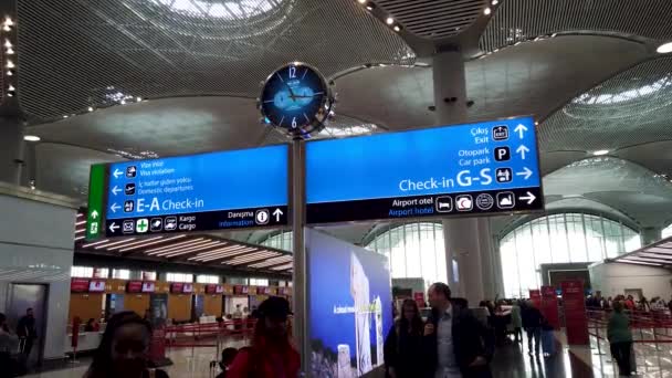 Istanbul Turecko Únor 2020 Nápis Letových Bran Letišti Novém Istanbulu — Stock video