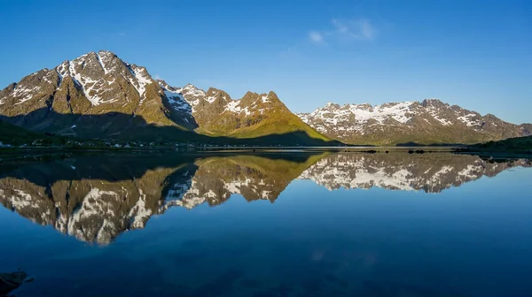 Beautiful Landscape Norway Mountain Reflection Lake — Stock Photo, Image