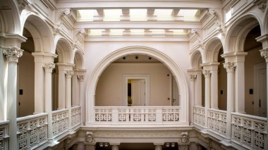 İstanbul, Türkiye - Mayıs 2013: Garanti BBVA 'nın özel bir kütüphane ve sanat müzesi olan Salt Galata' dan iç mekan