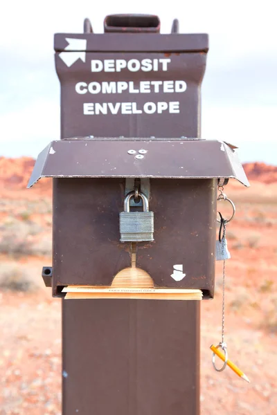 Antik Brevlåda För Insättning Kuvert Med Lock National Park — Stockfoto