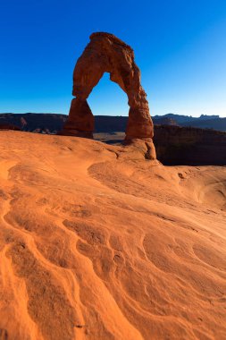 Hassas kemer günbatımı Arches National Park, Moab, Utah, ABD