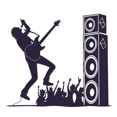 Bir rock yıldızının silueti coşkuyla şarkı söylüyor ve sahnede gitar çalıyor tezahürat yapan kalabalık ve büyük hoparlörlerle