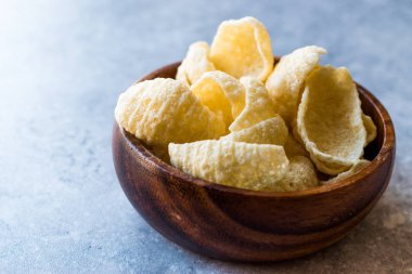 Organik humus nohut patates kızartması kapta yemek için hazır. Fast Food.