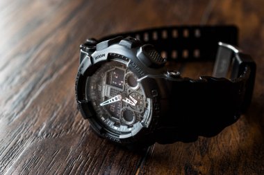 Türkiye, Istanbul - 7 Ekim 2017: Casio G-Shock seyretmek. Moda ürün.