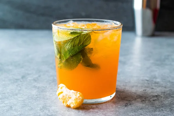 Mandarin Mojito Koktél Menta Levelek Zúzott Jég Mandarin Vagy Clementine — Stock Fotó