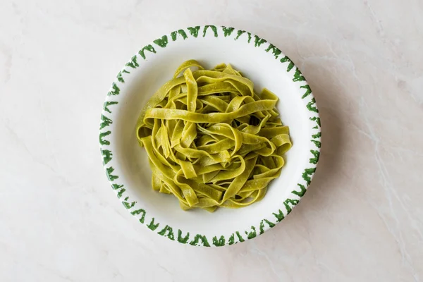 Italian Pasta Spinach Fettuccine Served Plate Ready Eat Tagliatelle Traditional — Stock Photo, Image