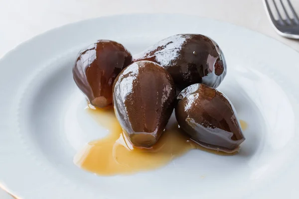 Turkish Style Crispy Fig Dessert Disajikan Dengan Plate Dan Fork — Stok Foto