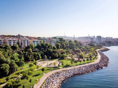 Kadıköy Moda sahil Istanbul'da hava dron görünümü. Cityscape.