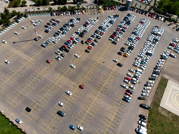 Vista Aérea Del Drone Open Space Car Park Vida Ciudad —  Fotos de Stock