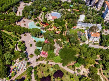 Kadıköy göztepe özgürlük Bahçe Park Istanbul'da hava dron görünümünü / Zero Parki. Cityscape