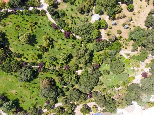 Kadıköy Fenerbahçe parkı görünümünü hava dron / Istanbul deniz. Cityscape