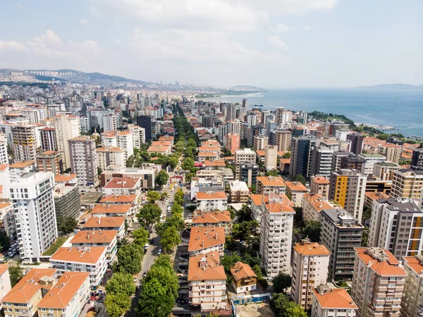 Bağdat Caddesi havadan görünümü (Türkçe: Bağdat Caddesi) önemli bir yüksek sokak Istanbul Anadolu tarafında yer. Cityscape
