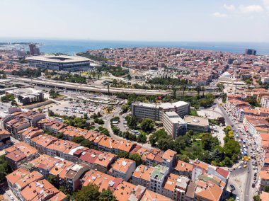 Istanbul, Türkiye - 23 Şubat 2018: Kadıköy hava dron görünümünü / Istanbul. Cityscape.