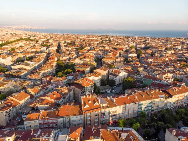 Hava dron görünümünü plansız kentleşme Istanbul Capa Sehremini Aksaray / Türkiye. Cityscape.