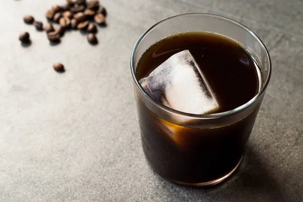 Soğuk bira kahve buz organik yaz İçecek ile.