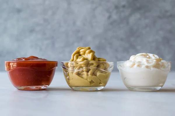 Set Mit Drei Klassischen Sauce Ketchup Mayonnaise Und Senf Kleinen — Stockfoto