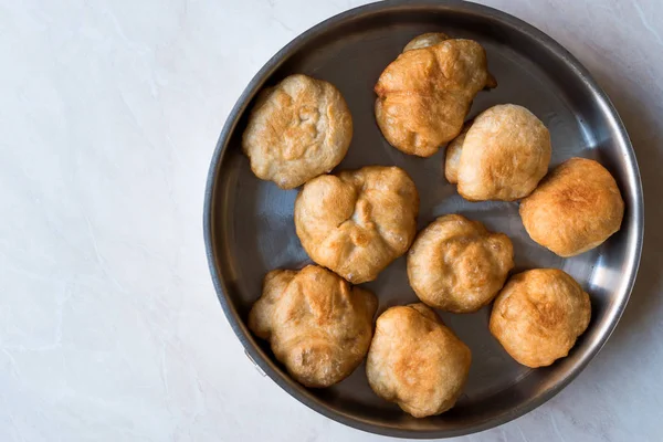 Türk kızarmış hamur ekmek Pisi Halka. Geleneksel ev yapımı yiyecek.